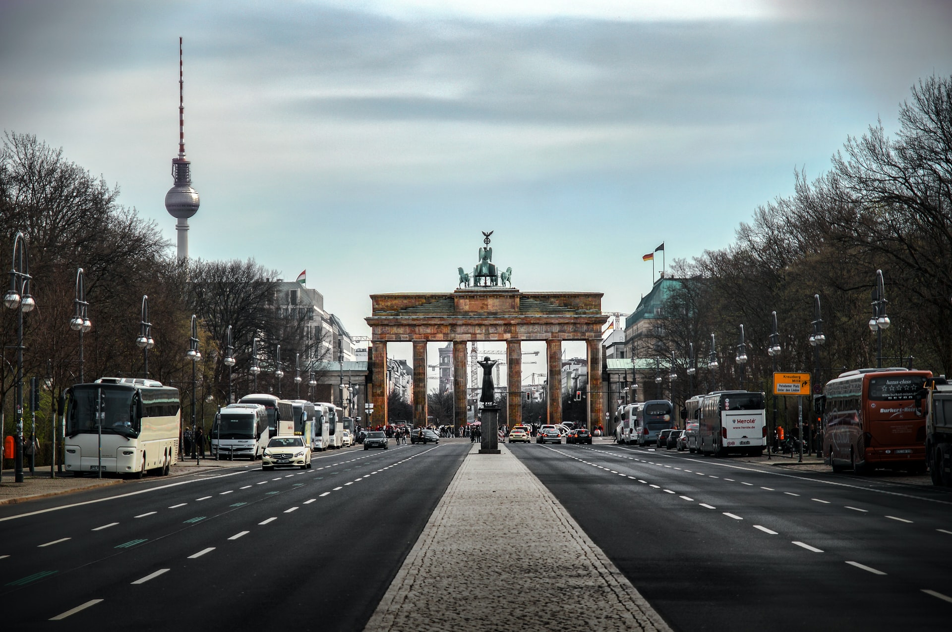 Almanya'da işçi olmak isteyenler dikkat! Yeni göç yasası ne getiriyor?